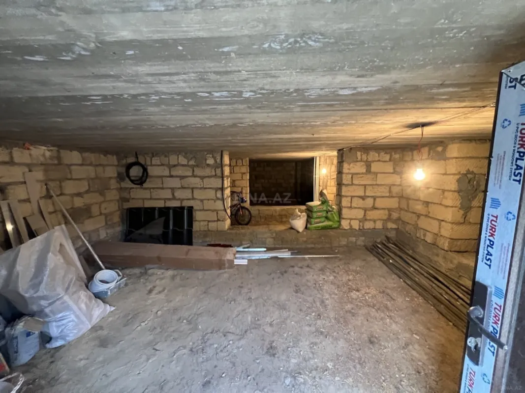 Satılır 6 otaqlı həyət evi 220 m²