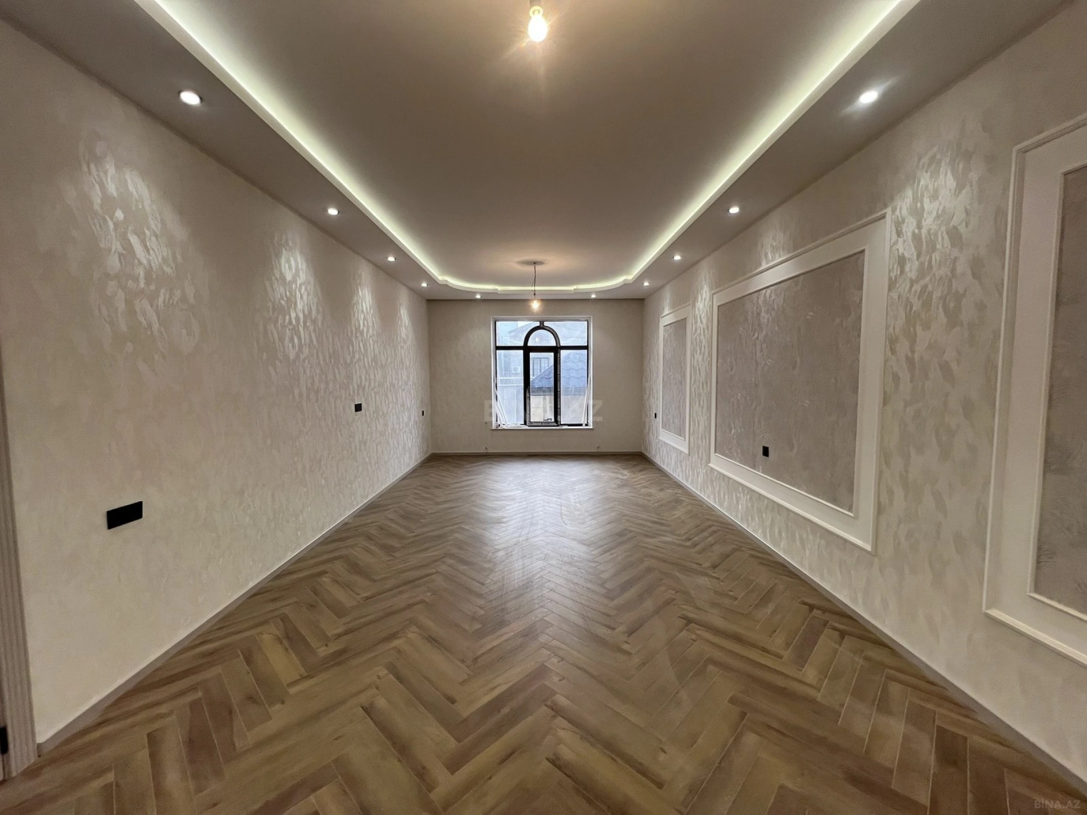Satılır 6 otaqlı həyət evi 220 m²