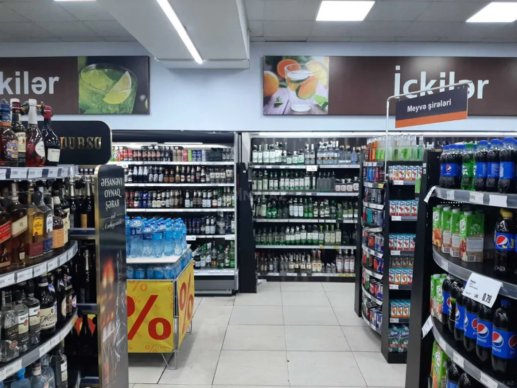 Satılır obyekt 2100 m²