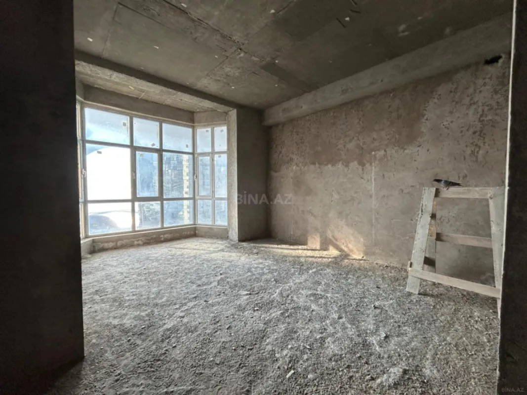 Satılır 3 otaqlı mənzil 153.4 m²