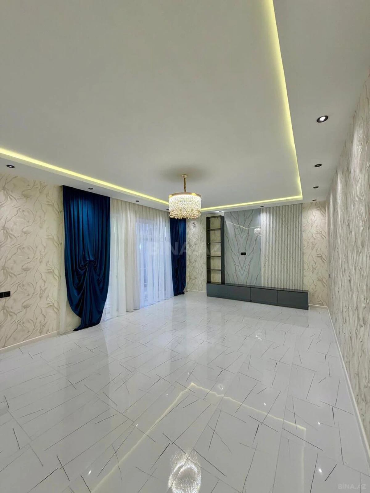 Satılır 5 otaqlı həyət evi 180 m²
