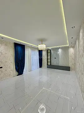 Satılır 5 otaqlı həyət evi 180 m²