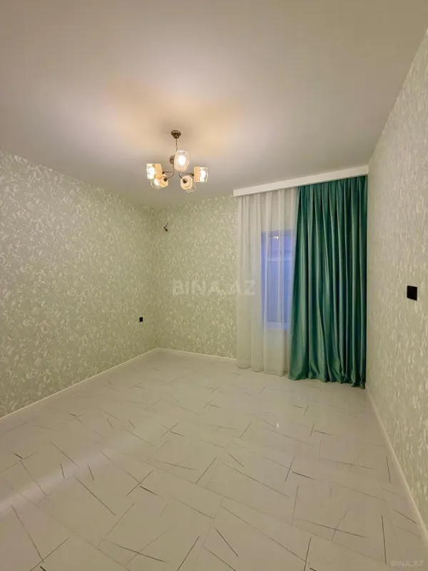 Satılır 5 otaqlı həyət evi 180 m²