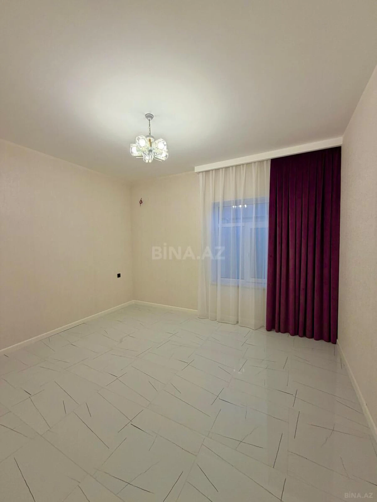 Satılır 5 otaqlı həyət evi 180 m²