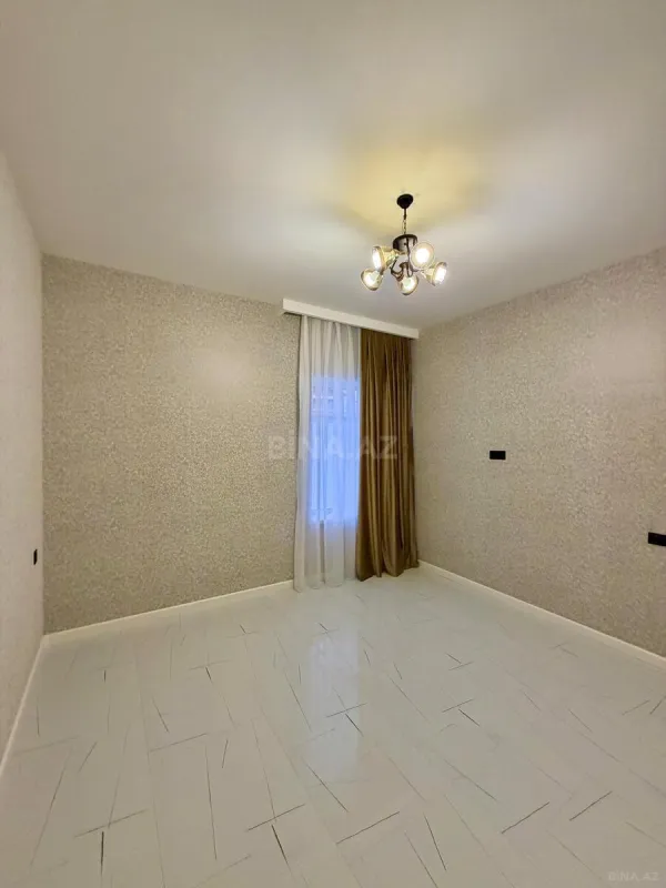 Satılır 5 otaqlı həyət evi 180 m²