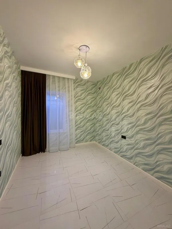 Satılır 5 otaqlı həyət evi 180 m²