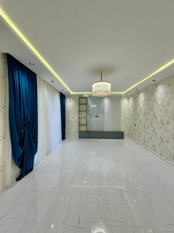Satılır 5 otaqlı həyət evi 180 m²