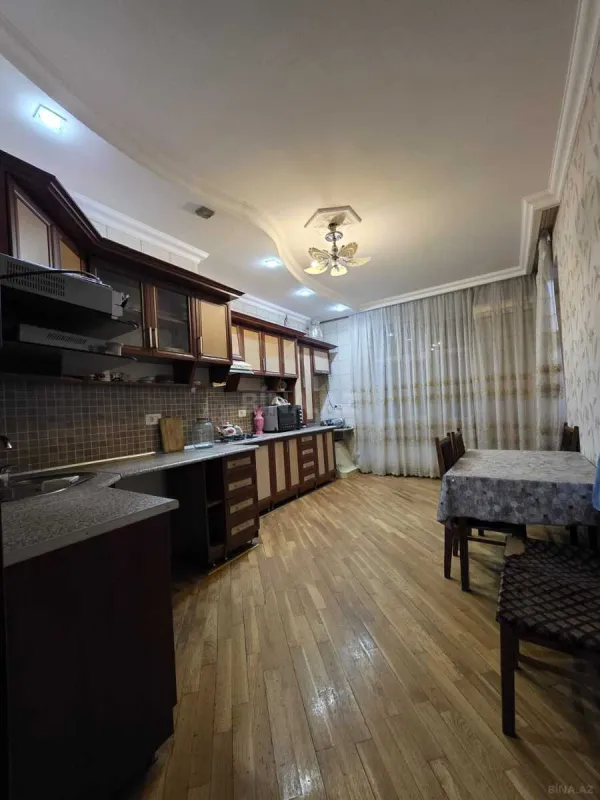 Satılır 3 otaqlı mənzil 115 m²