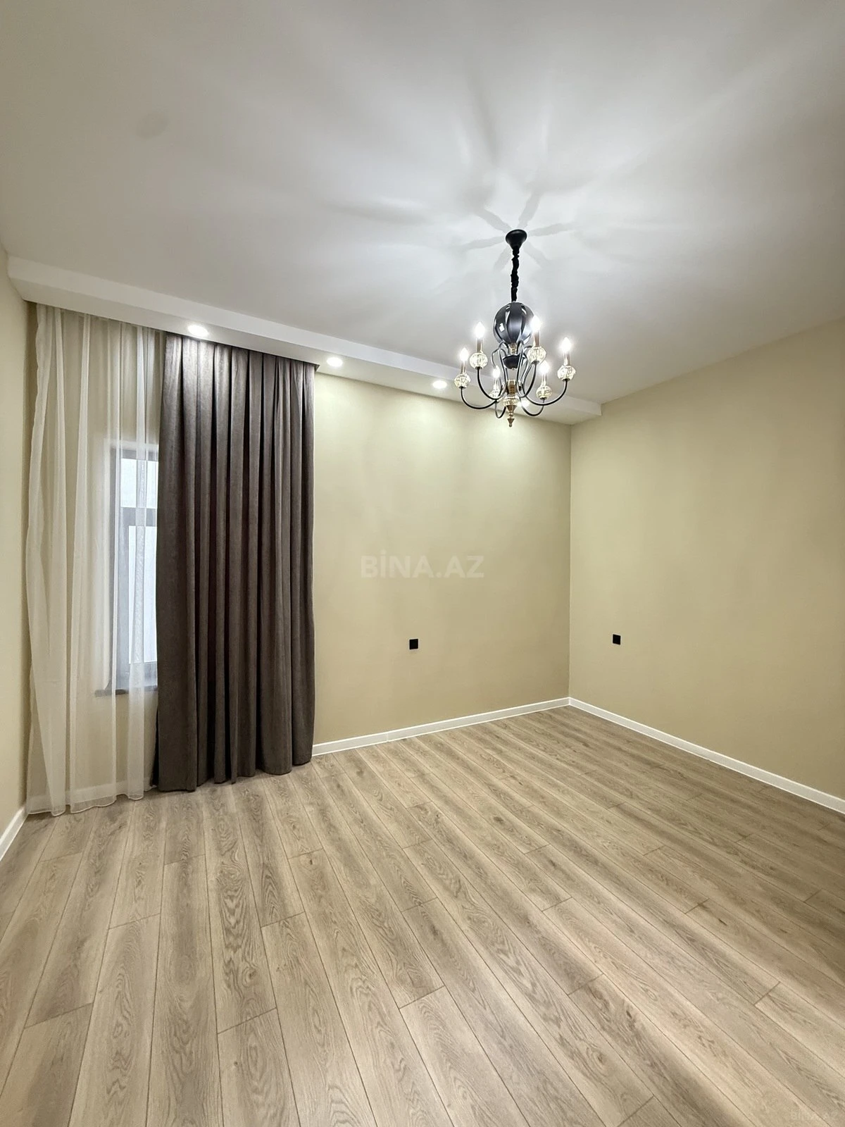 Satılır 4 otaqlı həyət evi 160 m²