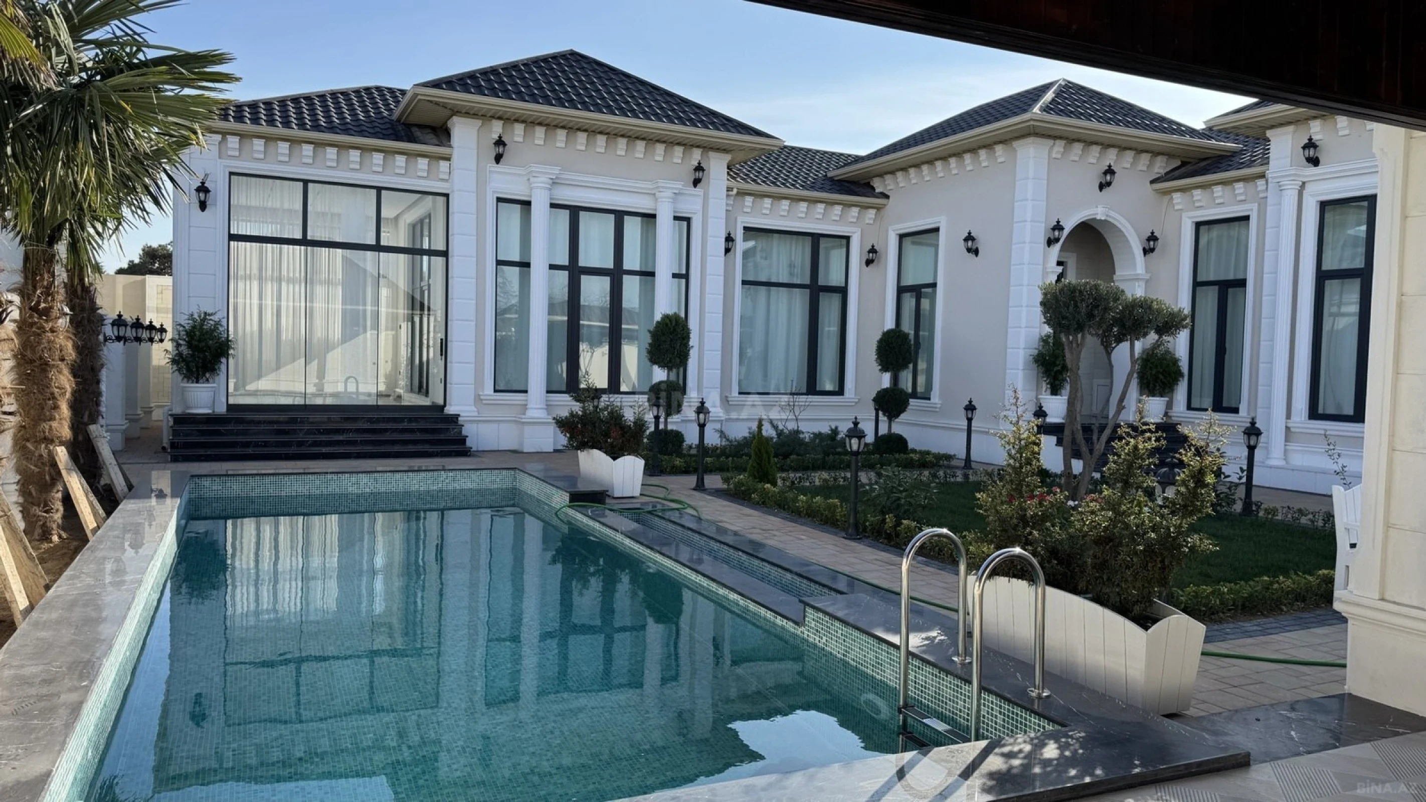 Satılır 5 otaqlı həyət evi 230 m²