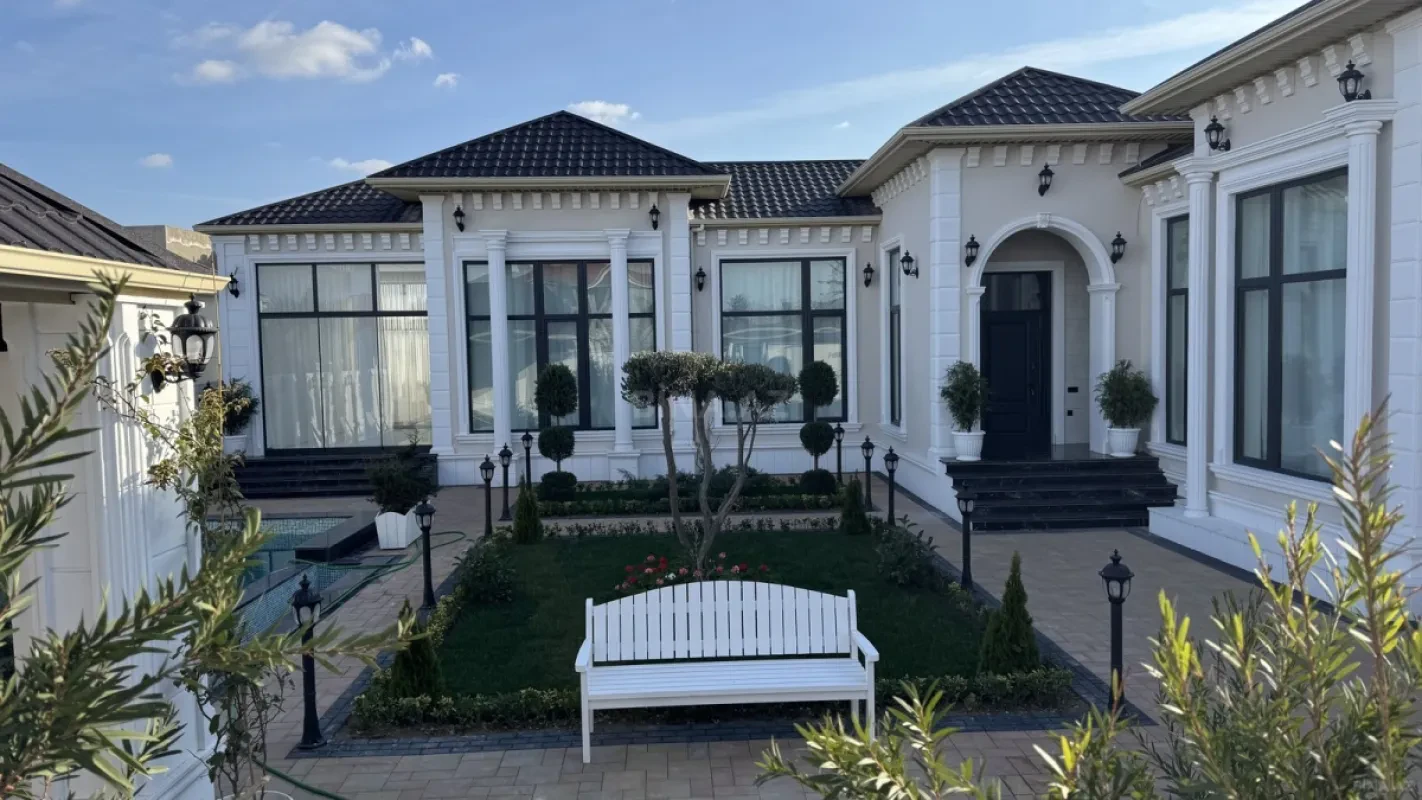 Satılır 5 otaqlı həyət evi 230 m²