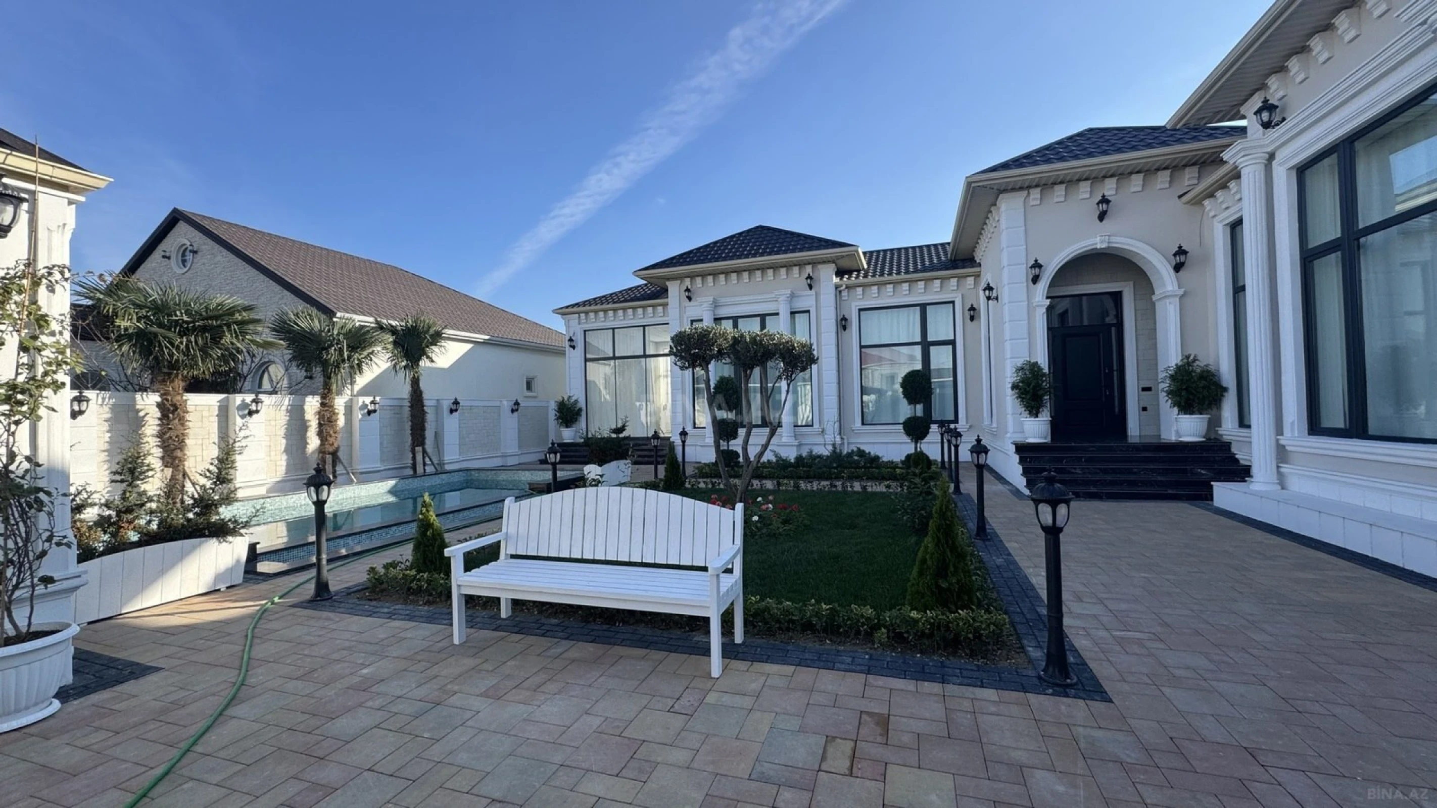 Satılır 5 otaqlı həyət evi 230 m²