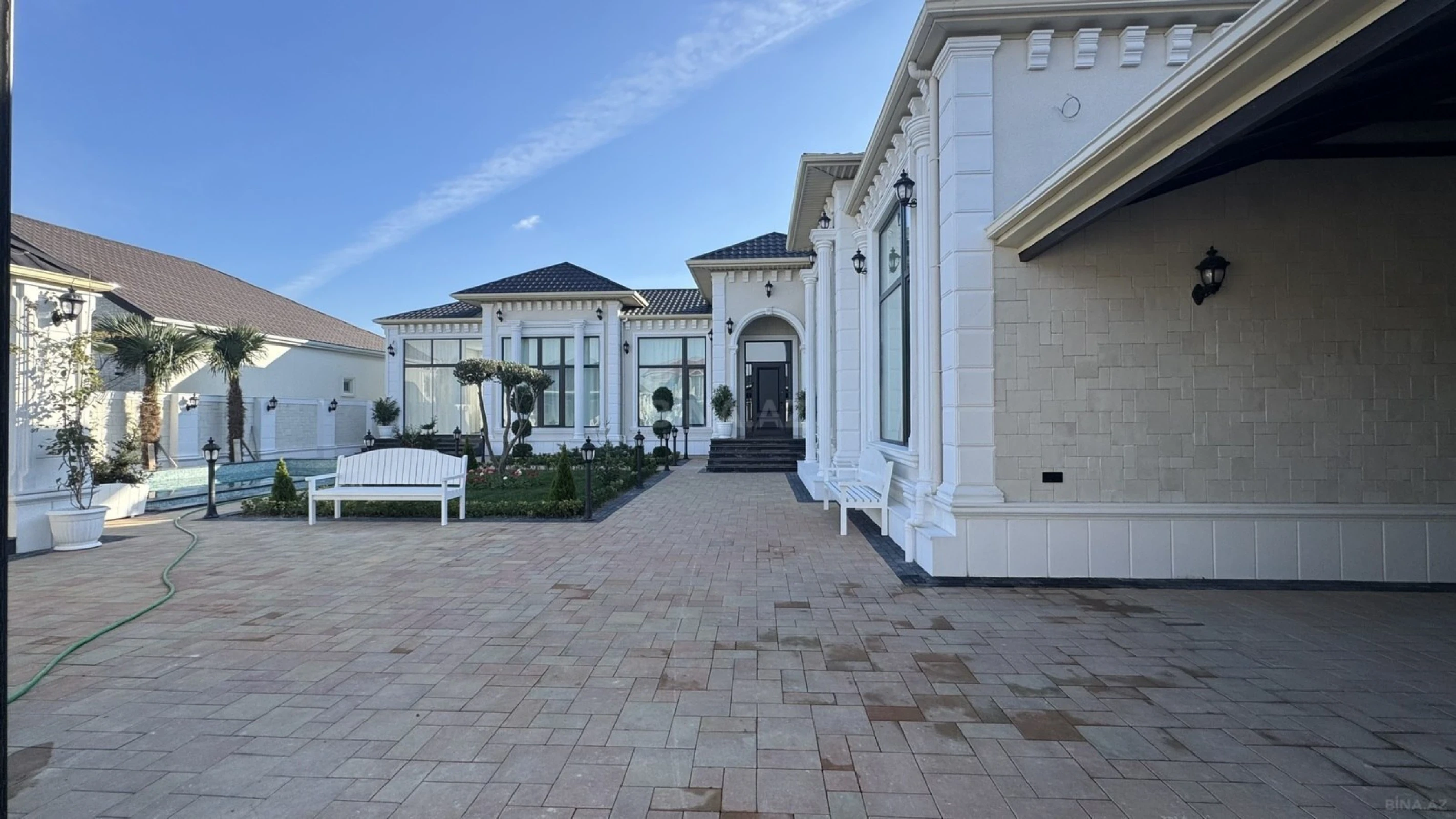 Satılır 5 otaqlı həyət evi 230 m²