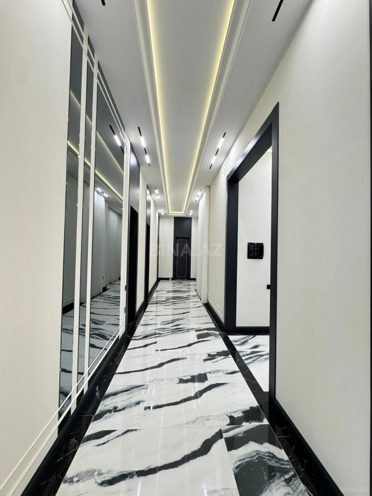 Satılır 5 otaqlı həyət evi 230 m²