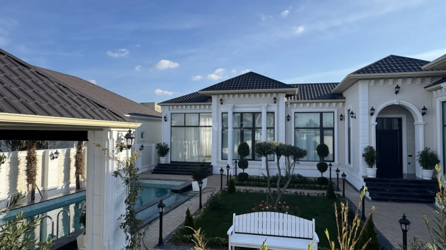 Satılır 5 otaqlı həyət evi 230 m²