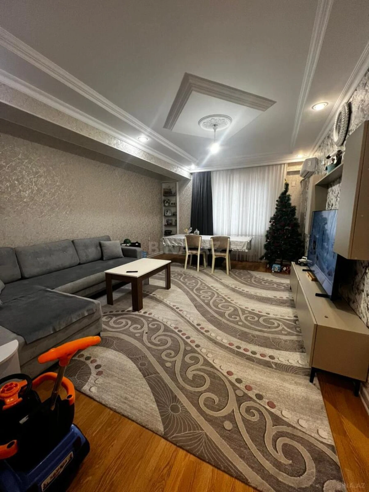 Satılır 2 otaqlı mənzil 95 m²
