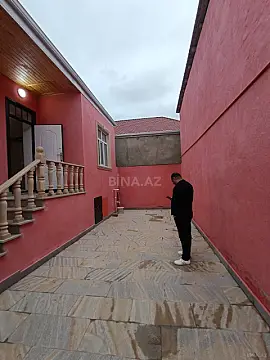 Satılır 4 otaqlı həyət evi 200 m²