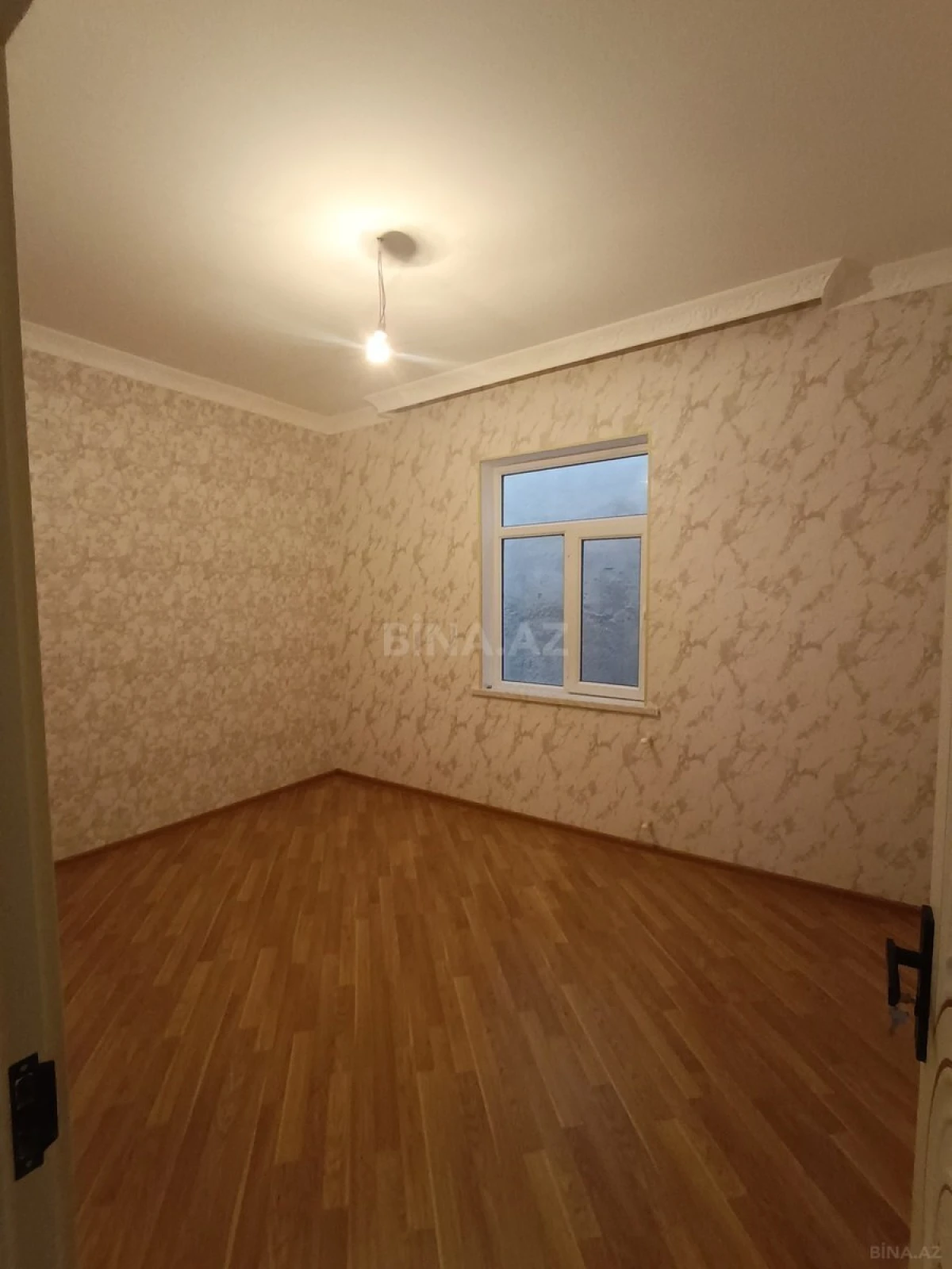 Satılır 4 otaqlı həyət evi 200 m²