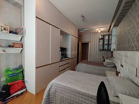 Satılır 4 otaqlı mənzil 170 m²