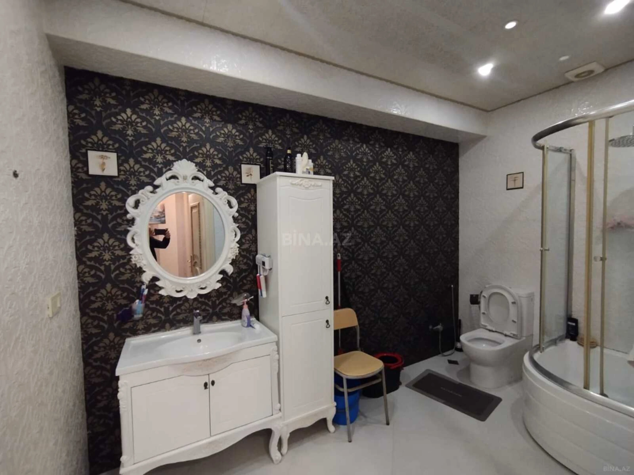 Satılır 4 otaqlı mənzil 170 m²