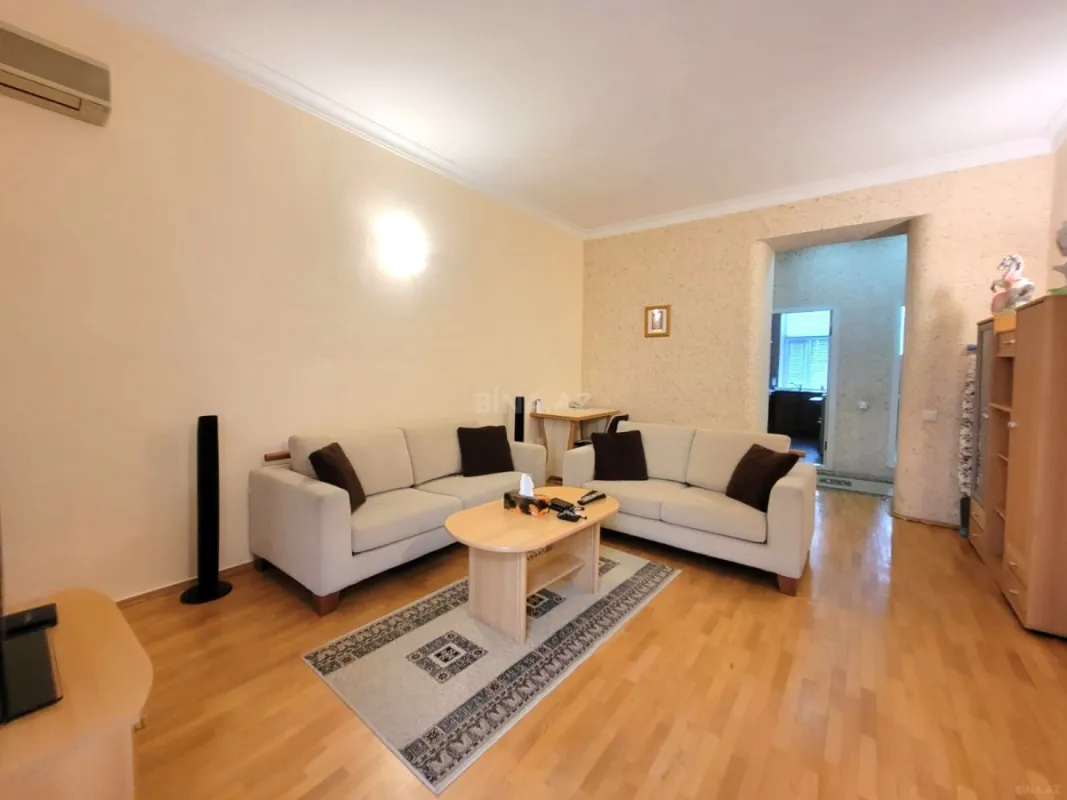 Satılır 2 otaqlı mənzil 65 m²
