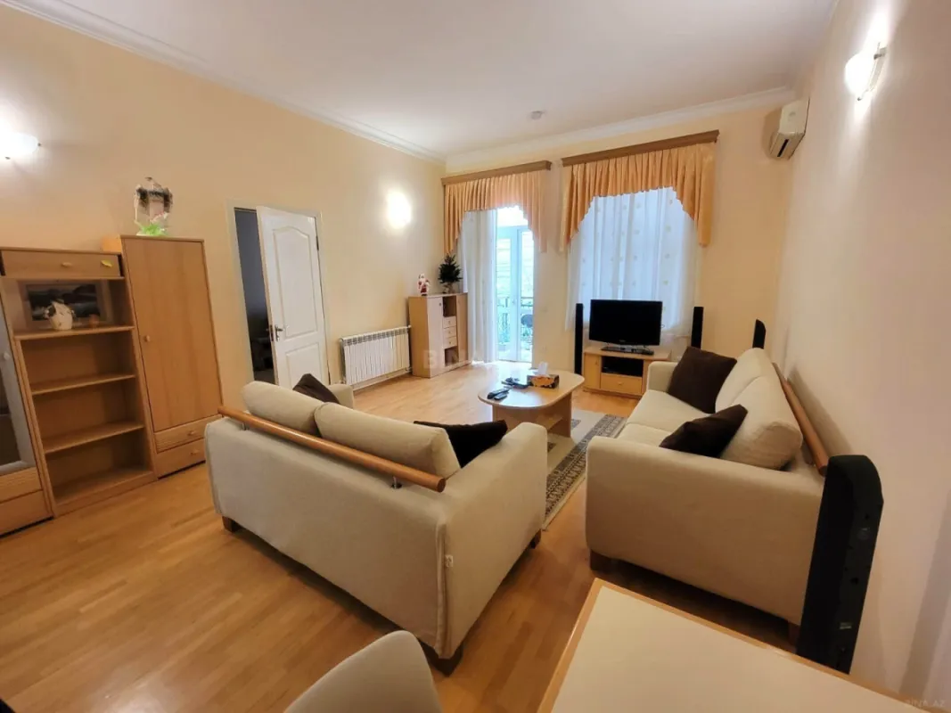 Satılır 2 otaqlı mənzil 65 m²