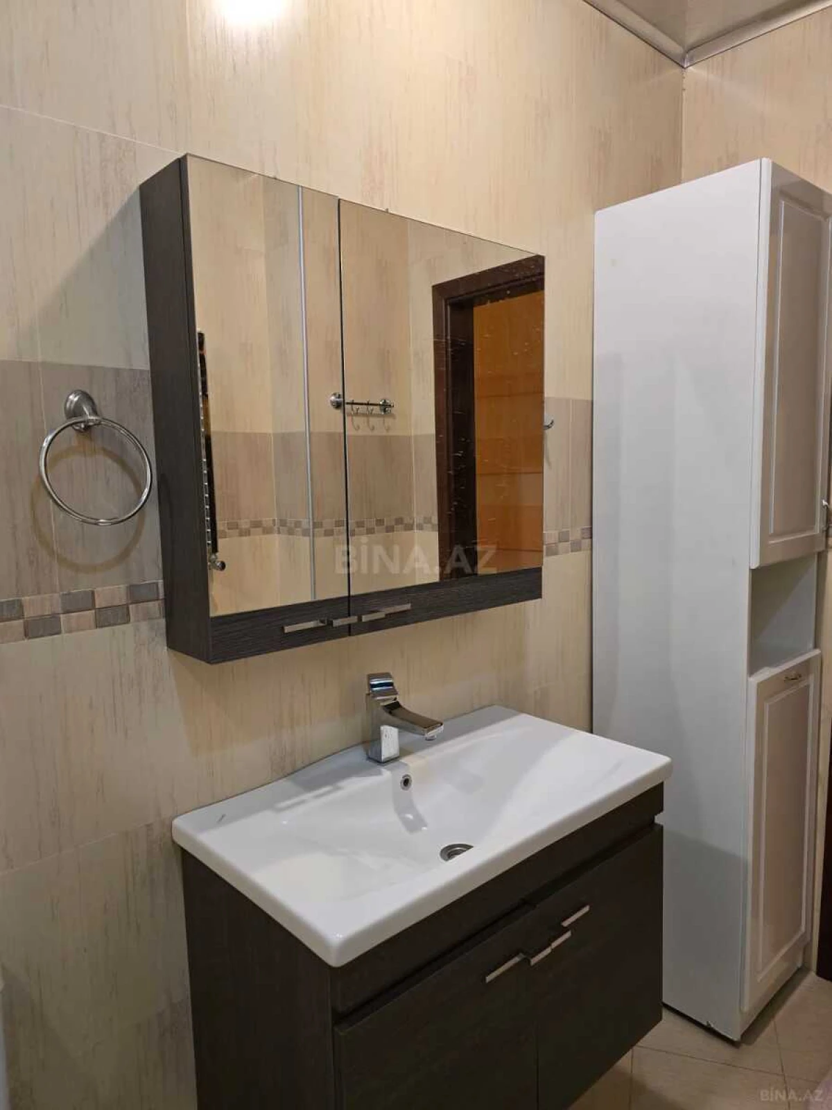 Kirayə verilir 2 otaqlı mənzil 95 m²