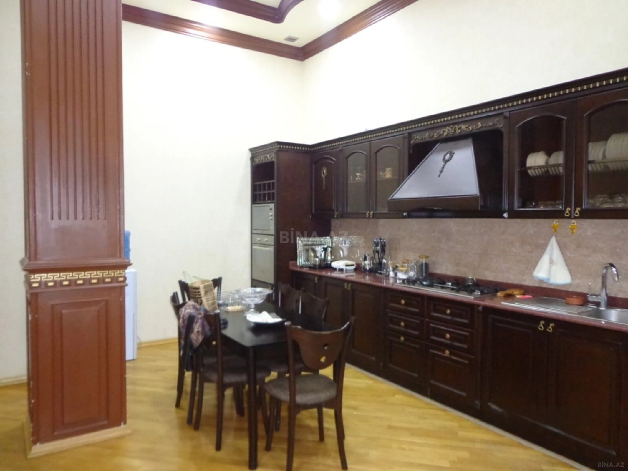 Kirayə verilir 3 otaqlı mənzil 215 m²