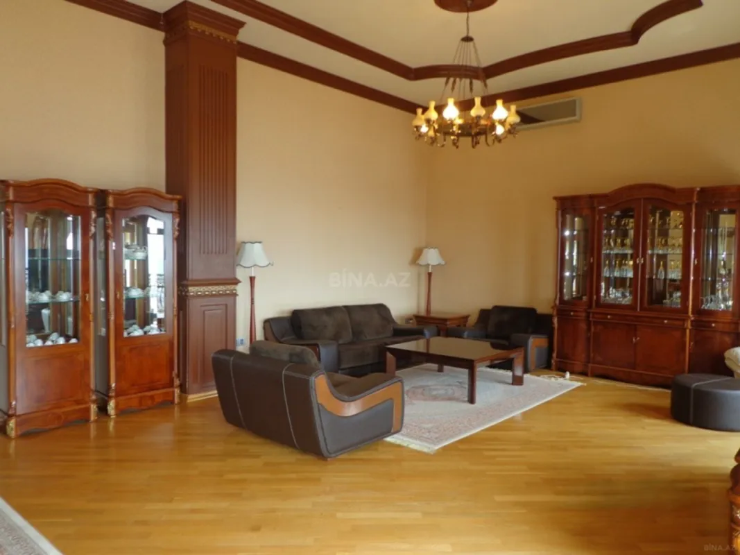 Kirayə verilir 3 otaqlı mənzil 215 m²