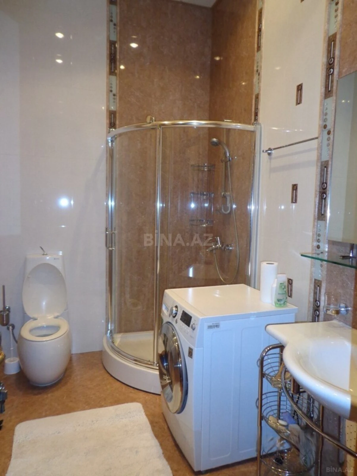 Kirayə verilir 3 otaqlı mənzil 215 m²