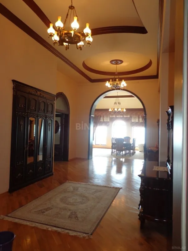 Kirayə verilir 3 otaqlı mənzil 215 m²