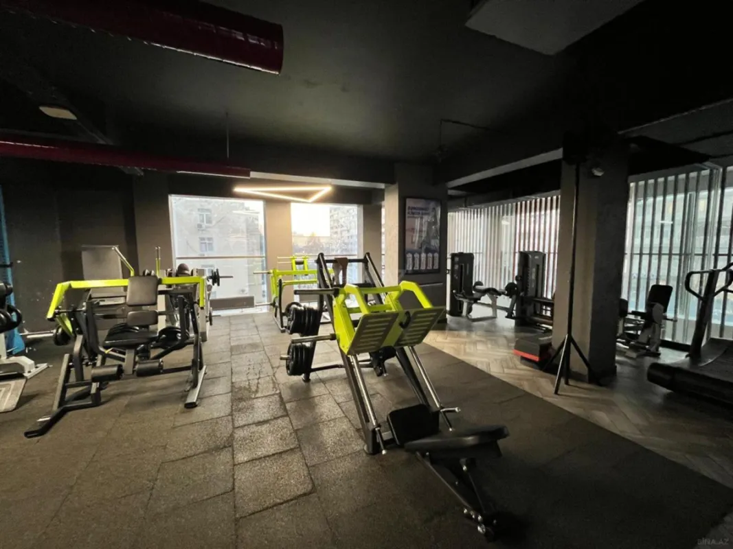 Kirayə verilir obyekt 970 m²