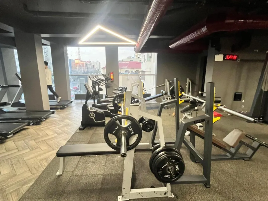 Kirayə verilir obyekt 970 m²