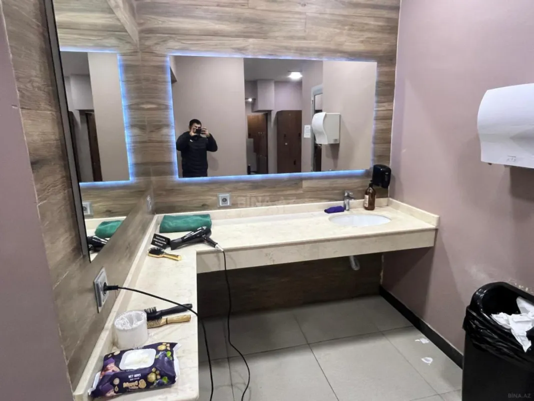 Kirayə verilir obyekt 970 m²