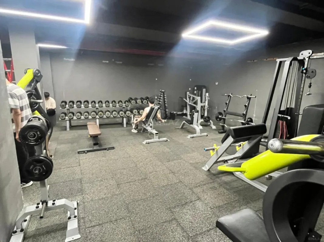 Kirayə verilir obyekt 970 m²