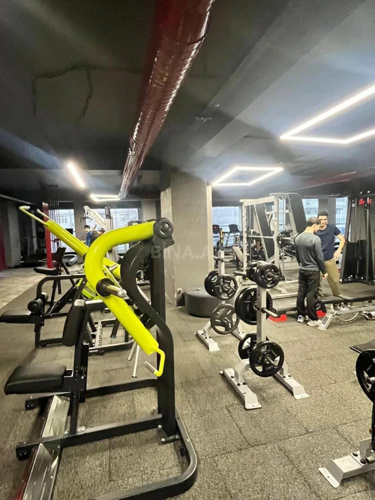 Kirayə verilir obyekt 970 m²