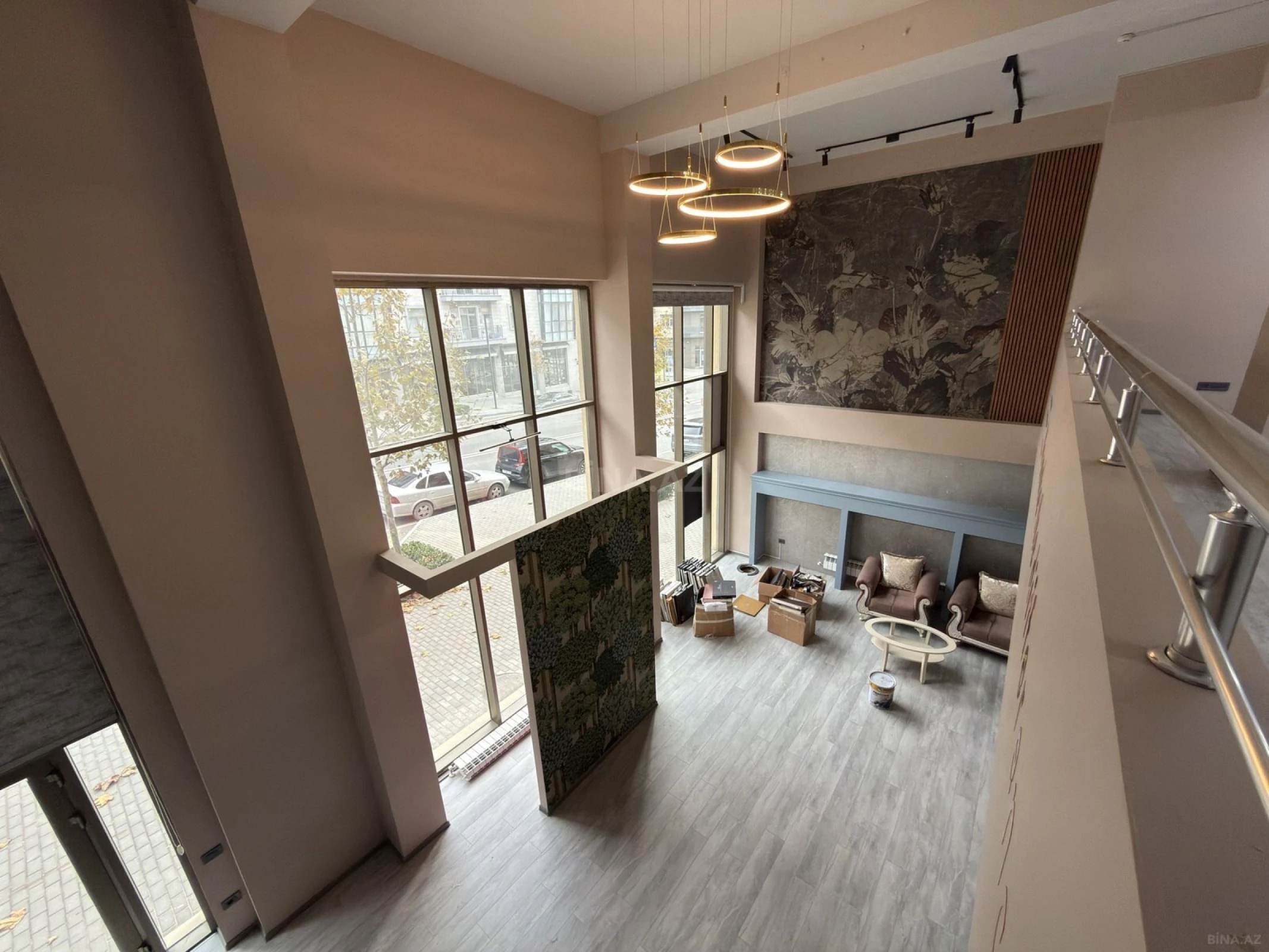 Satılır obyekt 353 m²