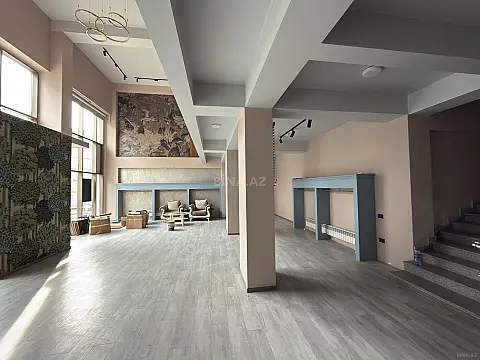 Satılır obyekt 353 m²