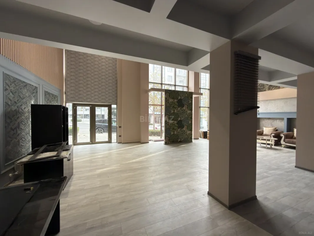 Satılır obyekt 353 m²