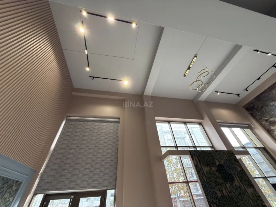 Satılır obyekt 353 m²