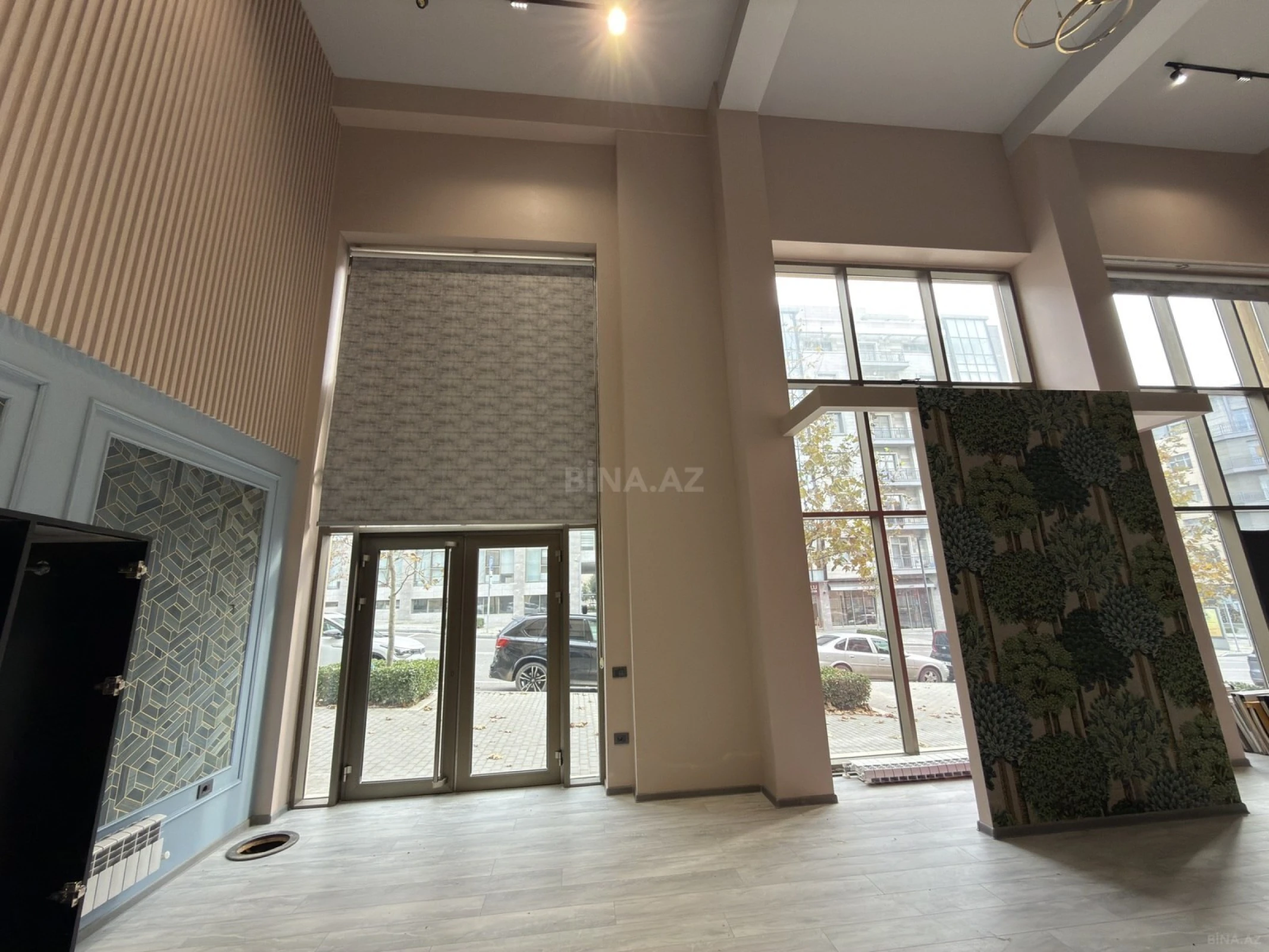 Satılır obyekt 353 m²