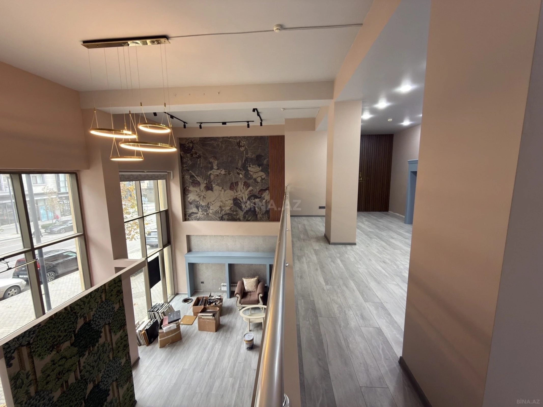 Satılır obyekt 353 m²