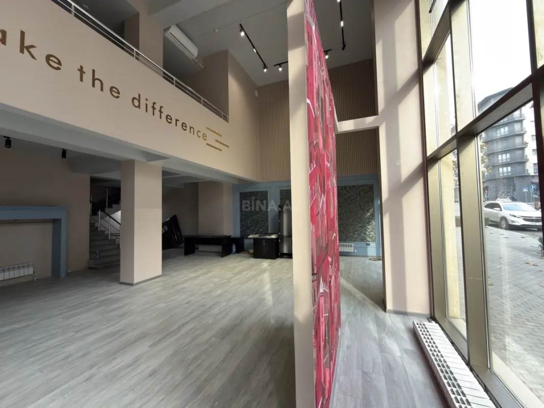 Satılır obyekt 353 m²