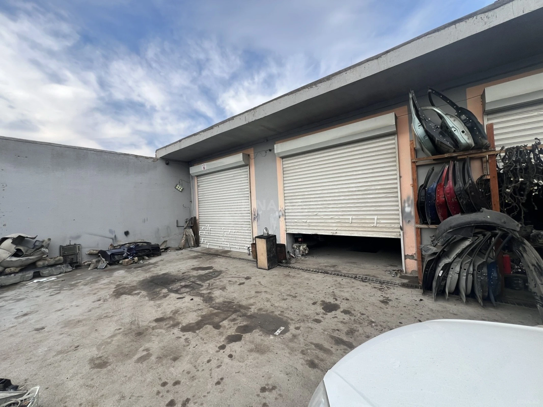 Satılır obyekt 750 m²