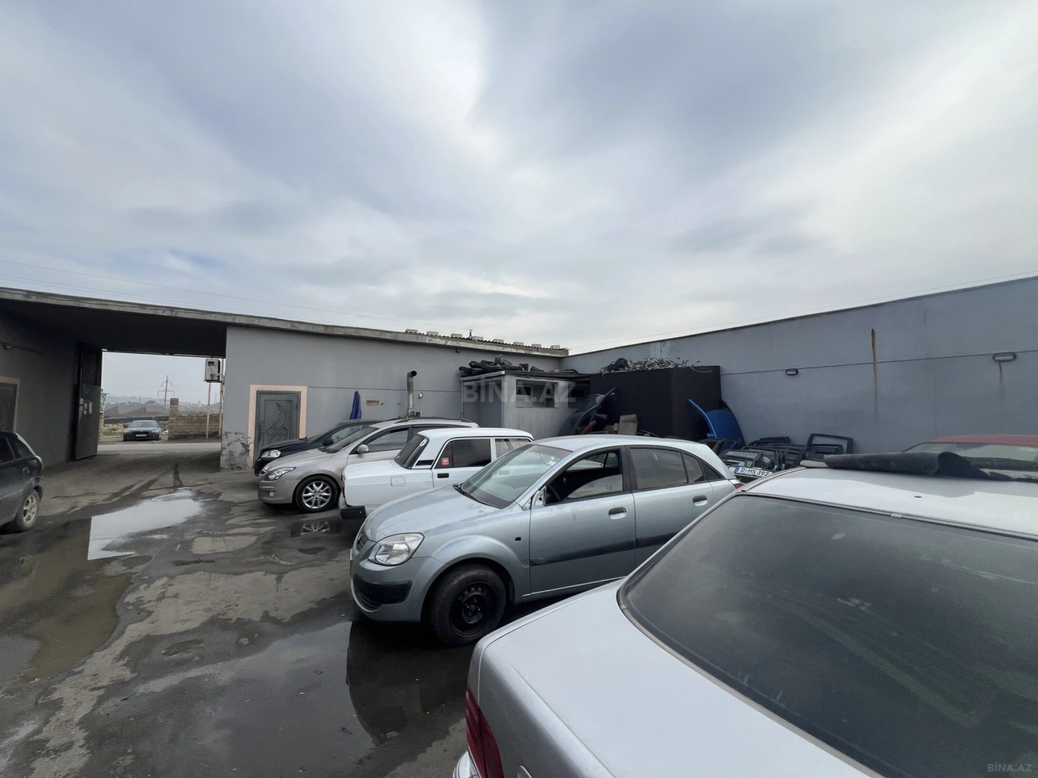 Satılır obyekt 750 m²