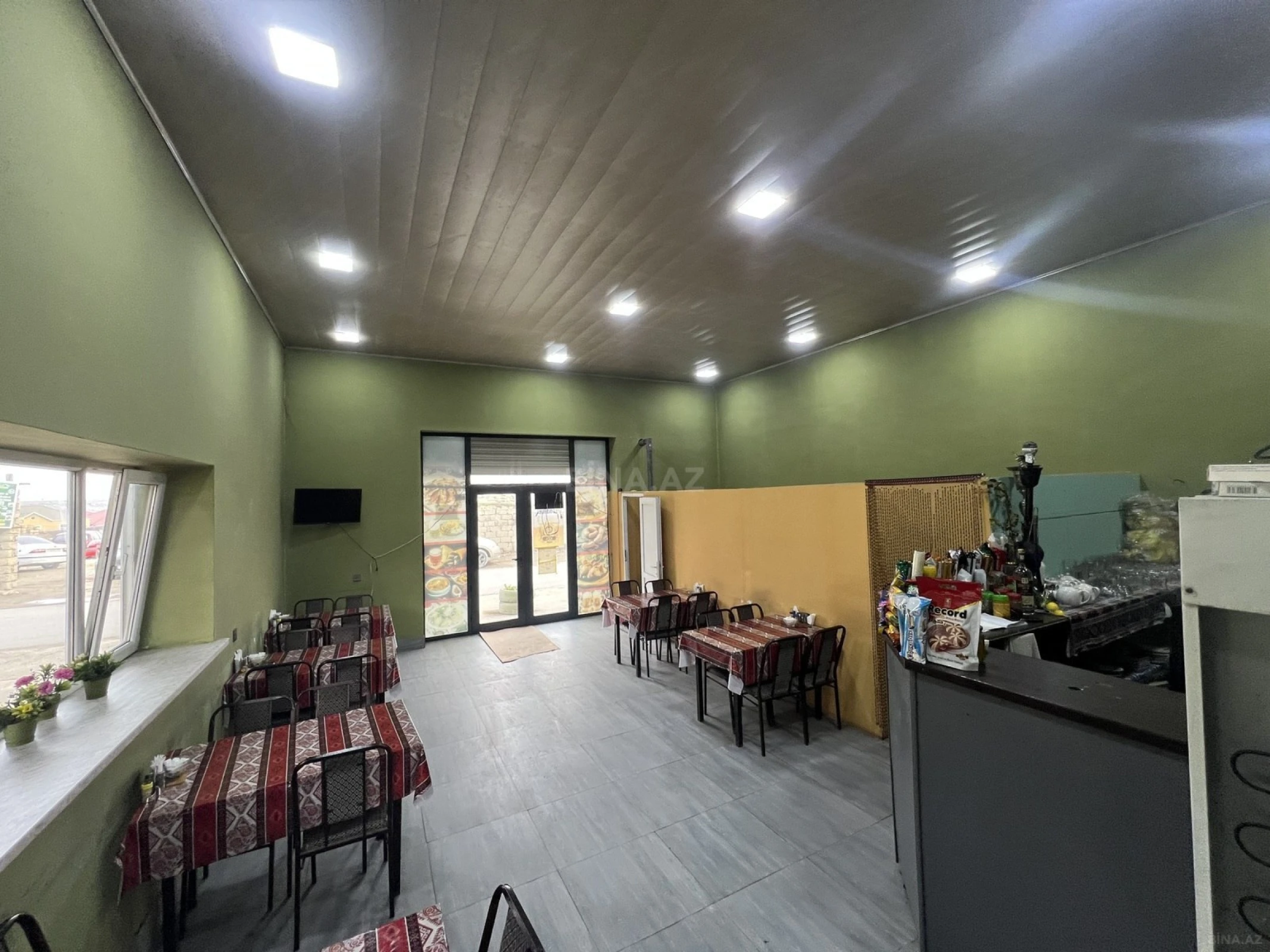 Satılır obyekt 750 m²