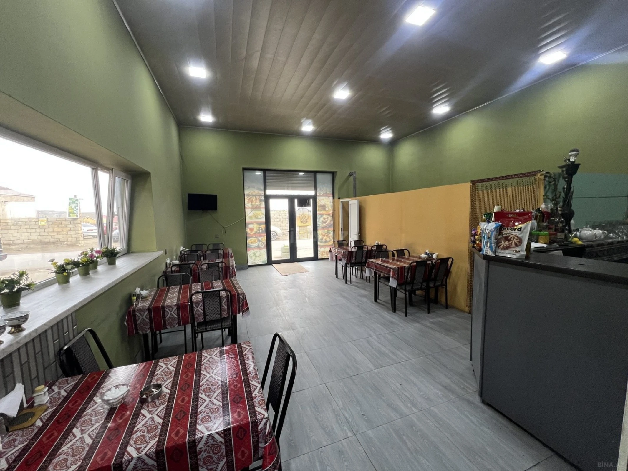 Satılır obyekt 750 m²