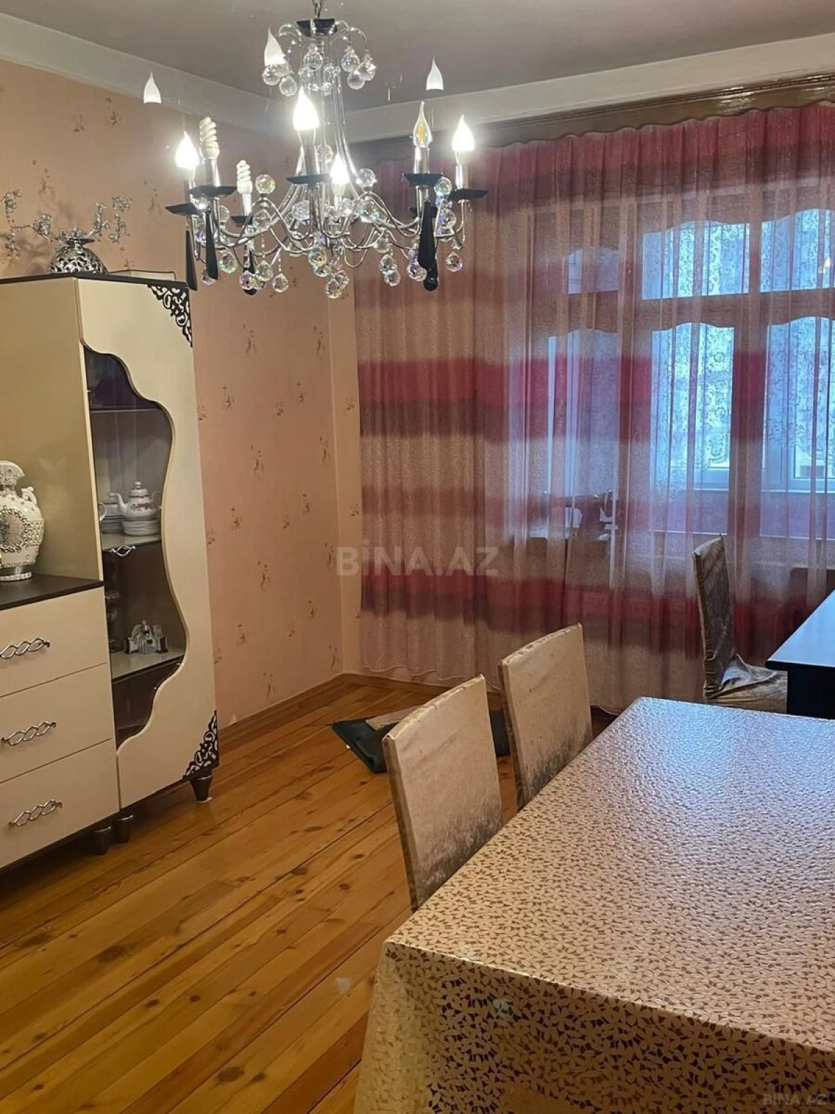 Satılır 4 otaqlı mənzil 110 m²