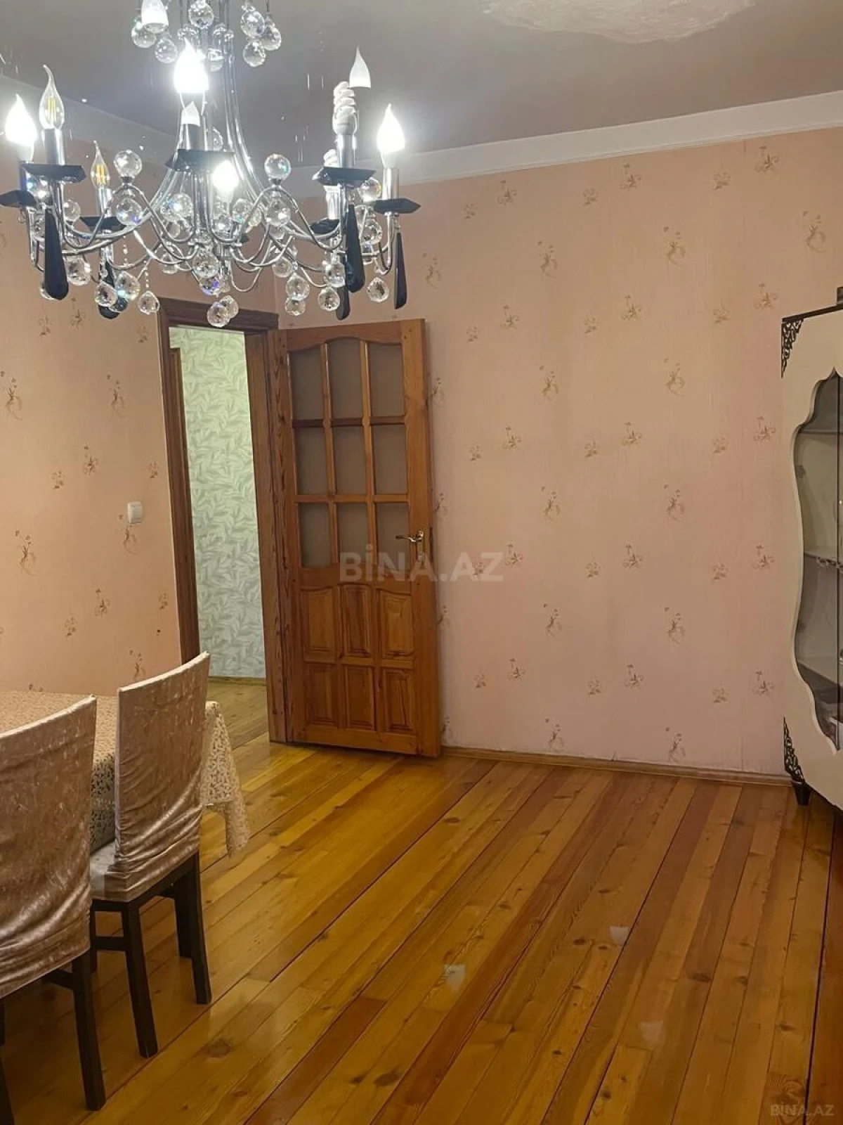 Satılır 4 otaqlı mənzil 110 m²