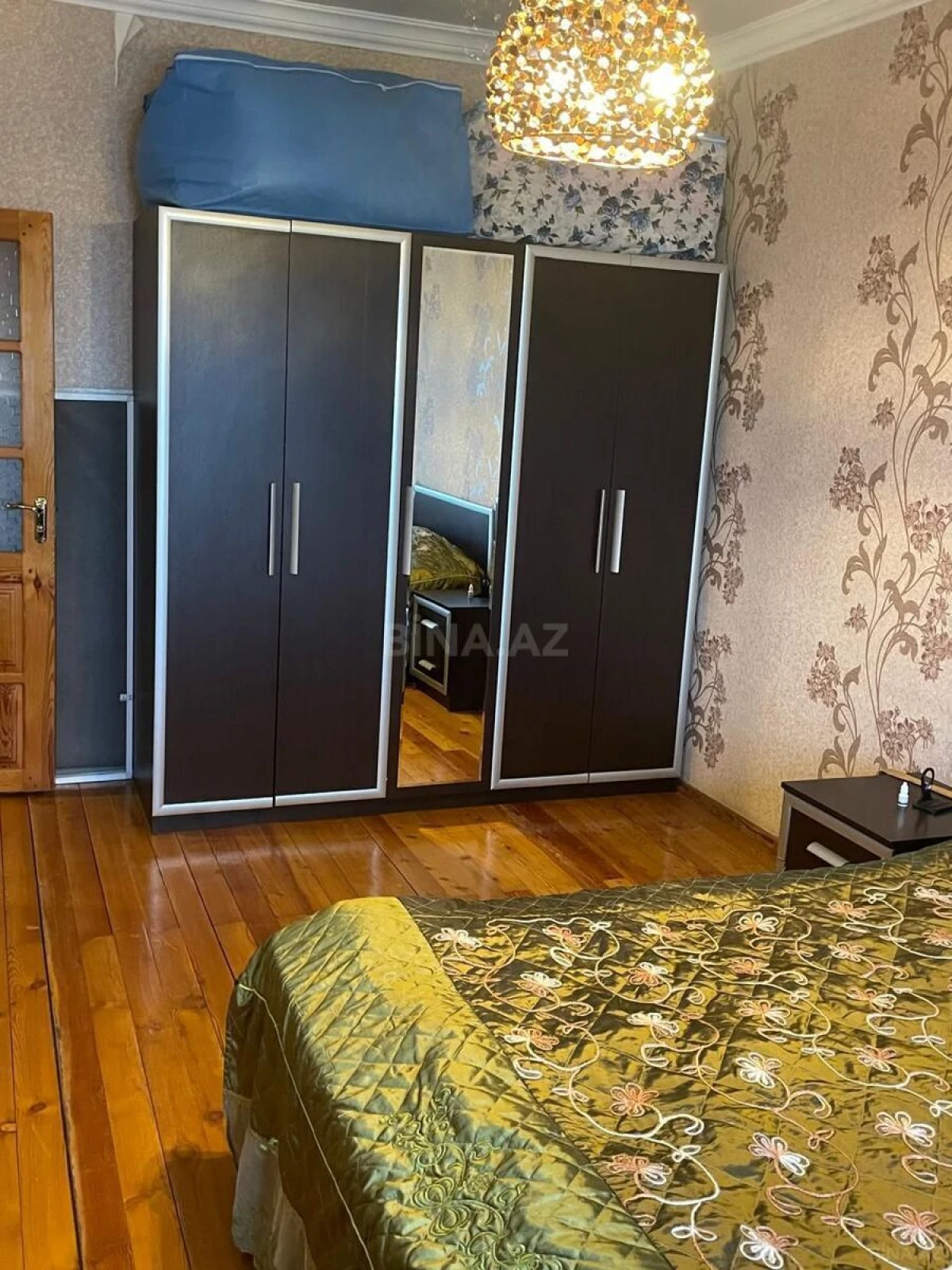 Satılır 4 otaqlı mənzil 110 m²